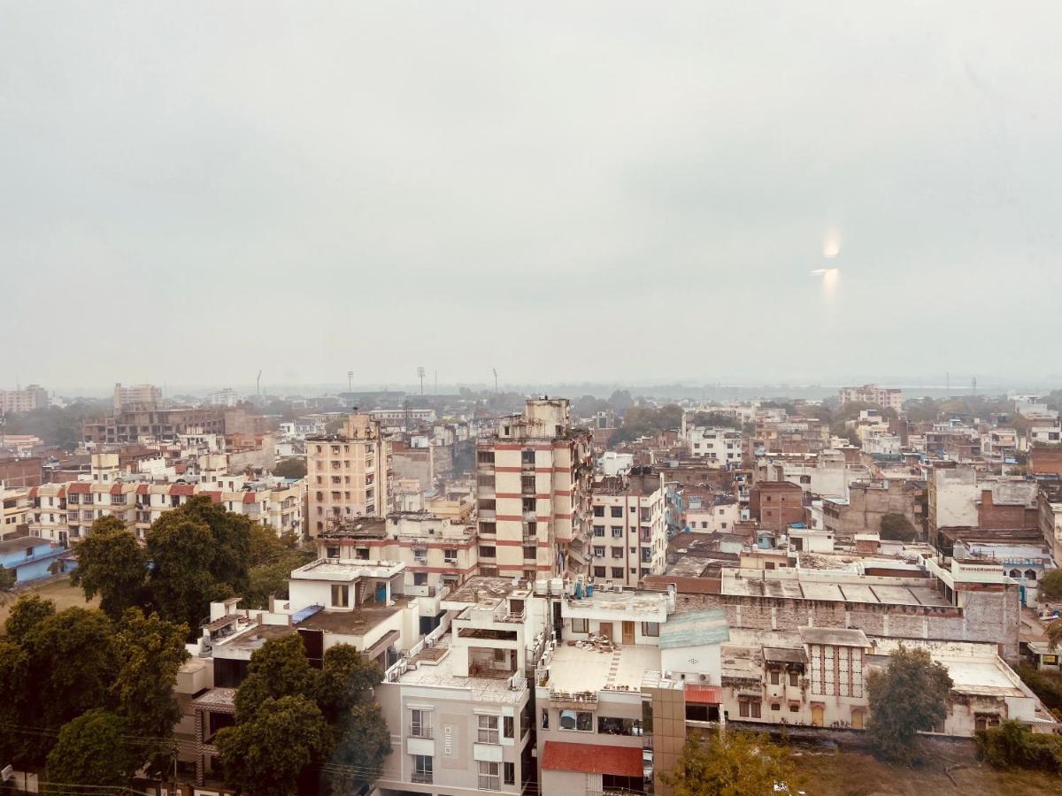 The Landmark Towers Kanpur Bagian luar foto